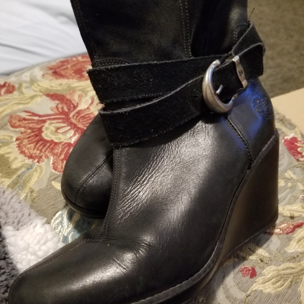 Short boots